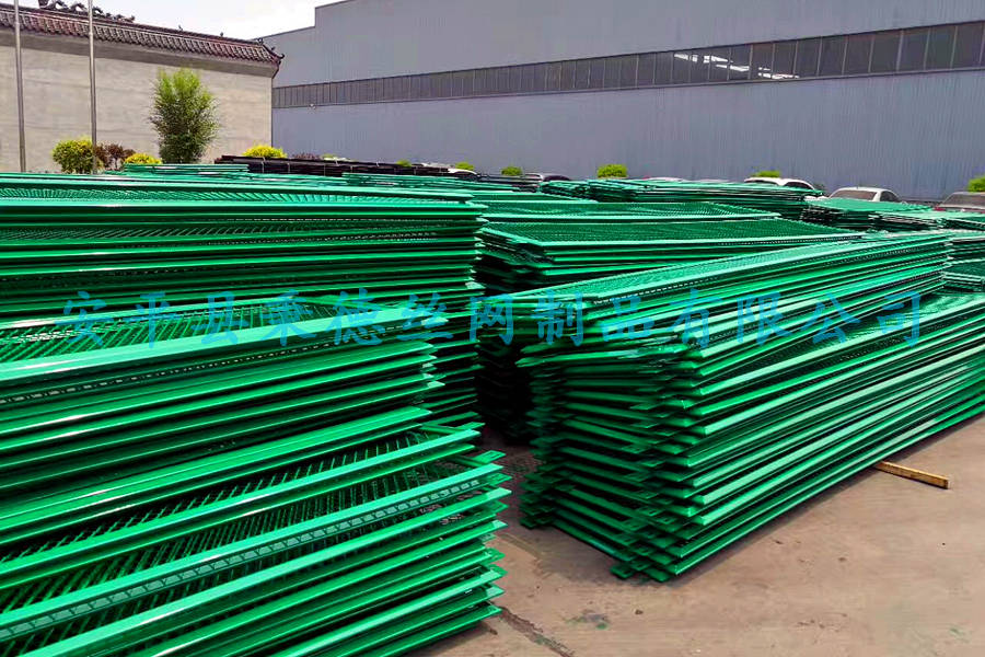 阿拉善高速公路防眩網(wǎng)項(xiàng)目