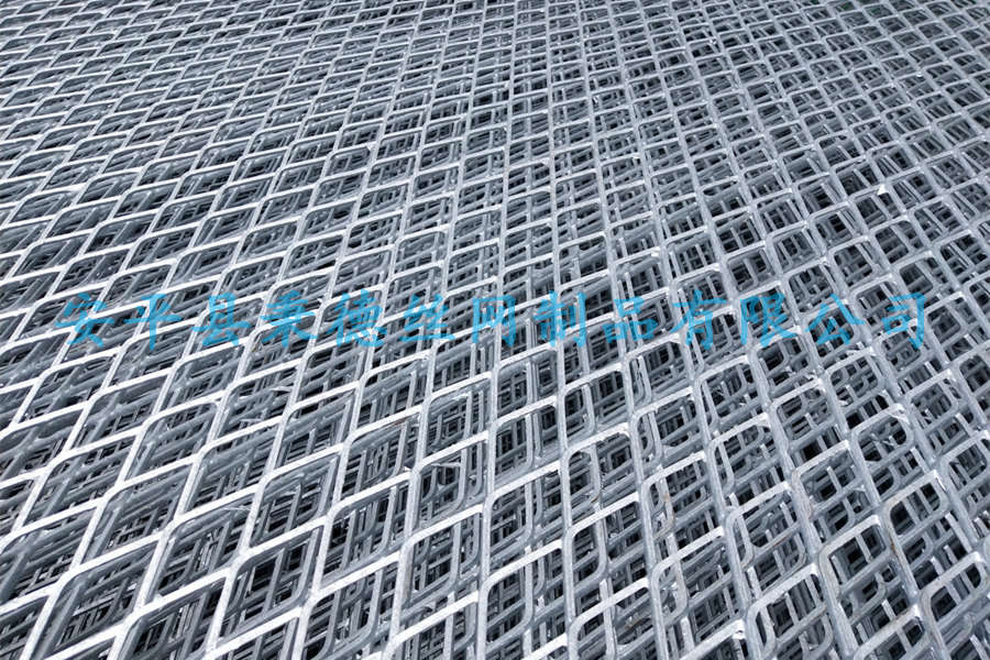 武漢熱鍍鋅鋼板網(wǎng)隔離網(wǎng)