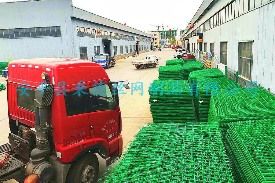 廣州高速公路護(hù)欄網(wǎng)項(xiàng)目